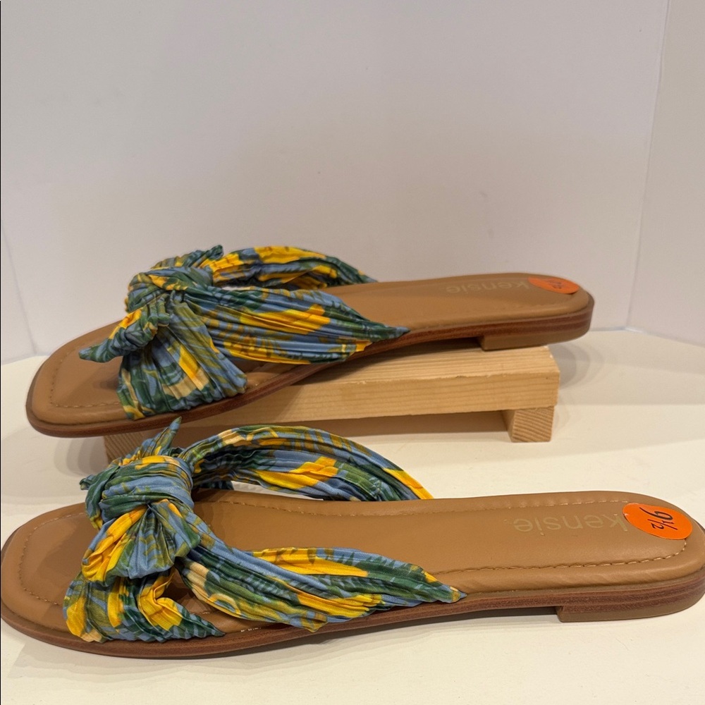 Kensie Renata Flat Sandals Blue Bananas Bow   NWT-FINAL PRICE!